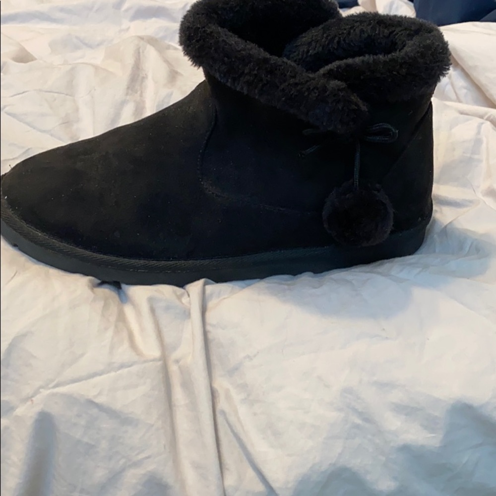 Black fur shirt uggs